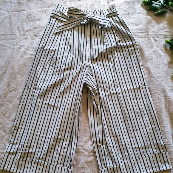 Alice + Olivia | Ryan Striped Cotton Wide Leg Culottes, 6 - Picture 2 of 9